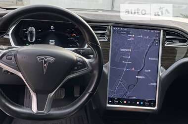 Лифтбек Tesla Model S 2016 в Хусте