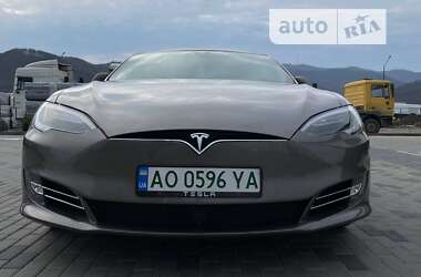 Ліфтбек Tesla Model S 2016 в Хусті