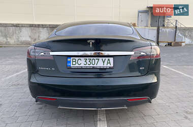 Лифтбек Tesla Model S 2014 в 