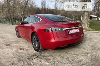 Ліфтбек Tesla Model S 2017 в Черкасах