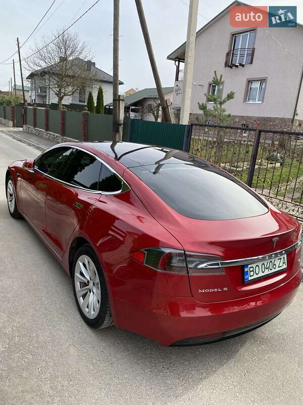 Лифтбек Tesla Model S 2017 в Тернополе