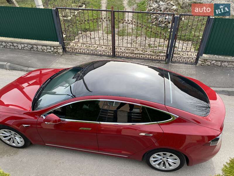 Лифтбек Tesla Model S 2017 в Тернополе
