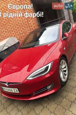 Лифтбек Tesla Model S 2017 в Любомле