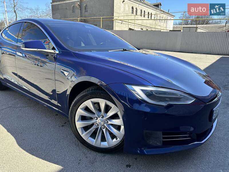 Лифтбек Tesla Model S 2017 в Кропивницком фото 4 Лифтбек Tesla Model S 2017 в Кропивницком