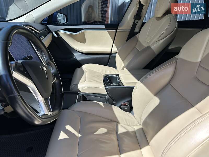 Лифтбек Tesla Model S 2017 в Кропивницком фото 18 Лифтбек Tesla Model S 2017 в Кропивницком