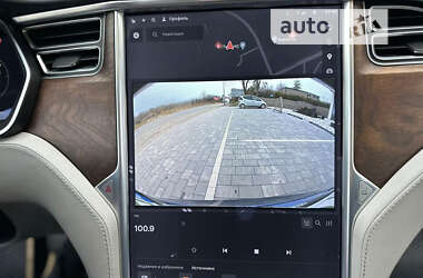 Лифтбек Tesla Model S 2016 в 