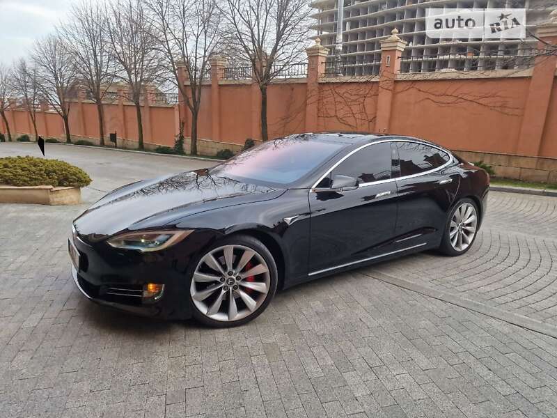 Лифтбек Tesla Model S 2017 в Одессе