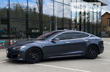 Лифтбек Tesla Model S 2017 в 