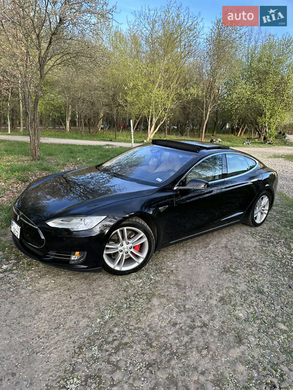 Лифтбек Tesla Model S 2015 в Ивано-Франковске фото 2 Лифтбек Tesla Model S 2015 в Ивано-Франковске