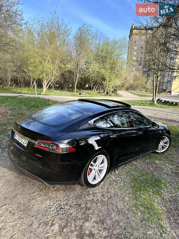 Лифтбек Tesla Model S 2015 в Ивано-Франковске фото 8 Лифтбек Tesla Model S 2015 в Ивано-Франковске