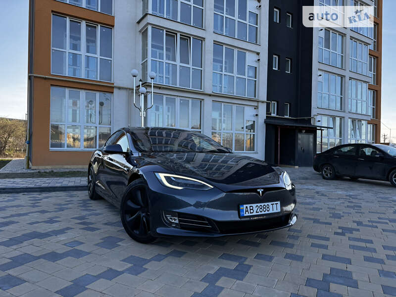 Ліфтбек Tesla Model S 2020 в Вінниці