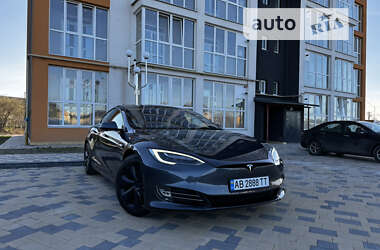 Лифтбек Tesla Model S 2020 в Виннице