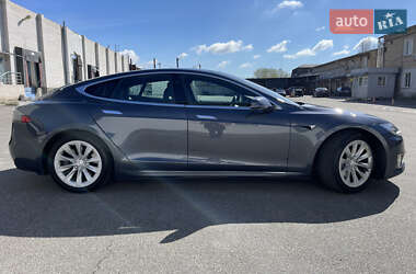 Лифтбек Tesla Model S 2018 в Буче