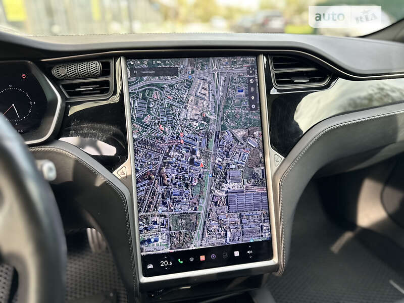 Ліфтбек Tesla Model S 2018 в Львові