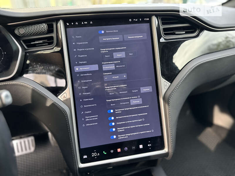 Ліфтбек Tesla Model S 2018 в Львові