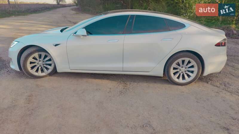 Лифтбек Tesla Model S 2016 в Чорткове фото 6 Лифтбек Tesla Model S 2016 в Чорткове