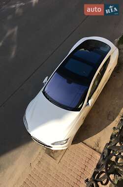 Лифтбек Tesla Model S 2014 в Перемышлянах