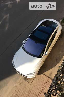 Лифтбек Tesla Model S 2014 в Перемышлянах
