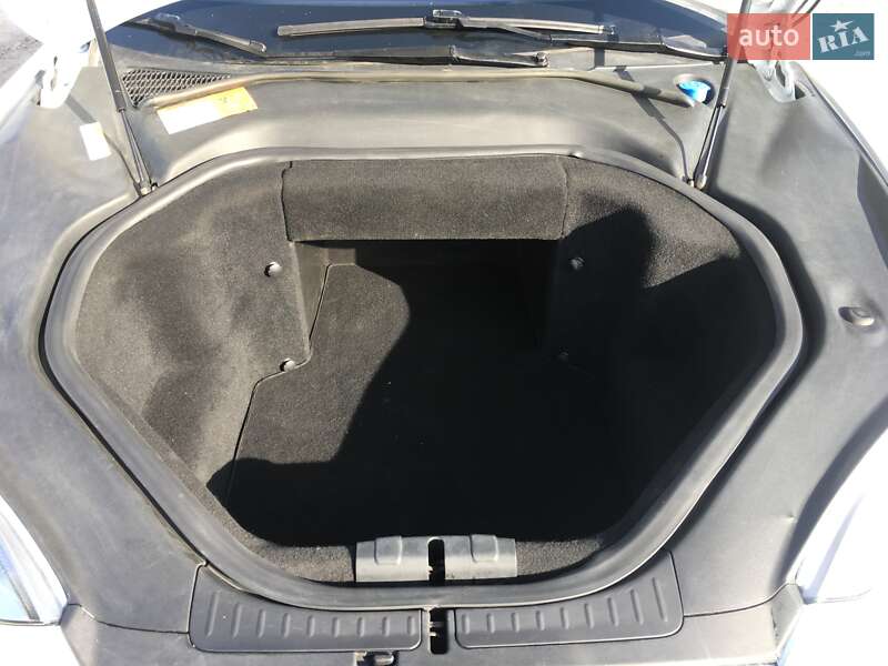 Ліфтбек Tesla Model S 2014 в Перемишлянах фото 10 Ліфтбек Tesla Model S 2014 в Перемишлянах