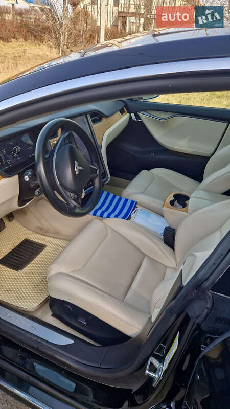 Лифтбек Tesla Model S 2019 в Киеве