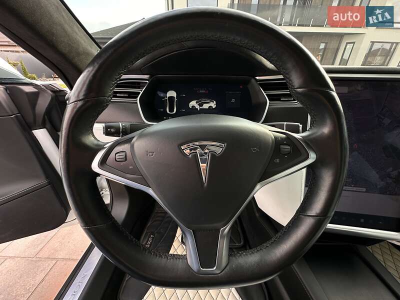 Ліфтбек Tesla Model S 2017 в Борисполі