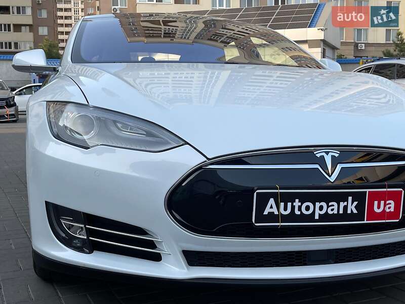 Лифтбек Tesla Model S 2015 в Одессе