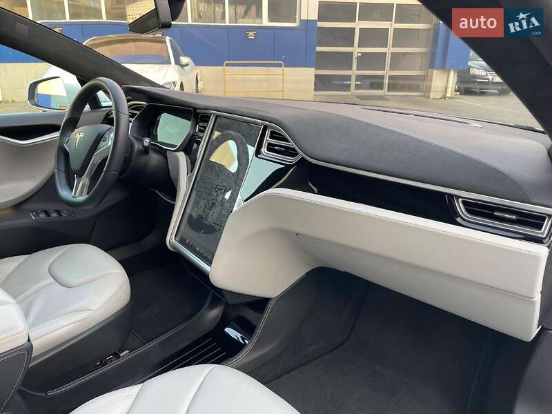 Лифтбек Tesla Model S 2015 в Одессе