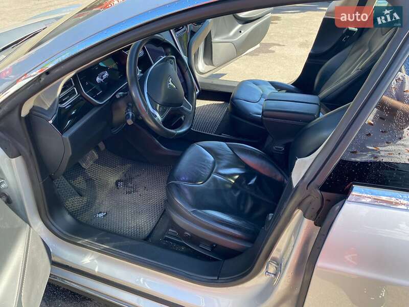 Лифтбек Tesla Model S 2014 в Киеве