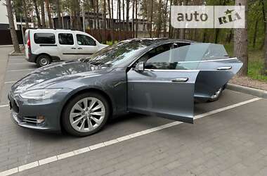 Ліфтбек Tesla Model S 2013 в Києві