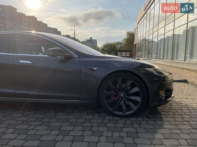 Лифтбек Tesla Model S 2017 в Хмельницком фото 11 Лифтбек Tesla Model S 2017 в Хмельницком