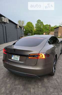 Ліфтбек Tesla Model S 2015 в Кривому Розі