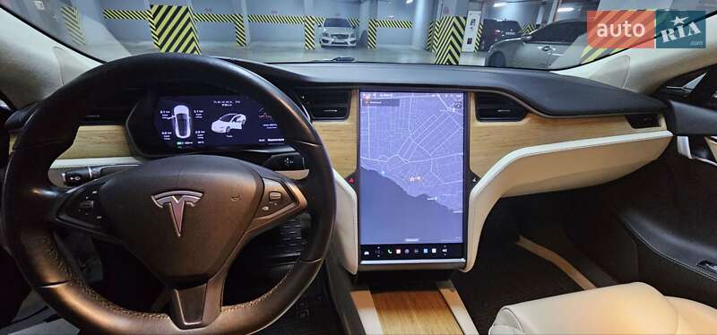 Ліфтбек Tesla Model S 2018 в Харкові