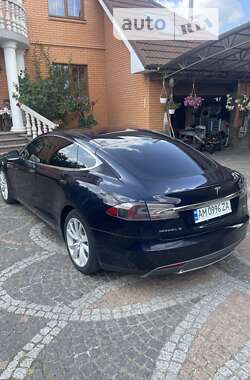 Лифтбек Tesla Model S 2014 в Коростышеве
