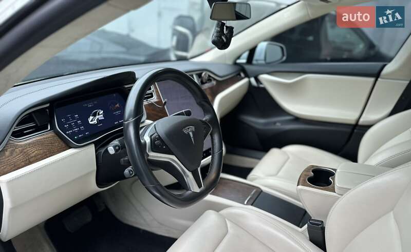 Ліфтбек Tesla Model S 2018 в Києві фото 11 Ліфтбек Tesla Model S 2018 в Києві