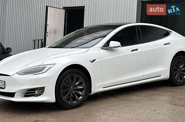 Ліфтбек Tesla Model S 2018 в Києві