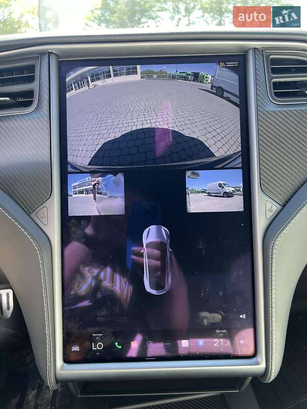 Лифтбек Tesla Model S 2019 в Ивано-Франковске
