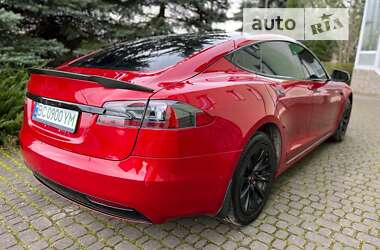 Лифтбек Tesla Model S 2017 в Трускавце