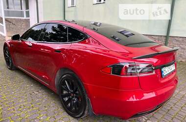 Ліфтбек Tesla Model S 2017 в 
