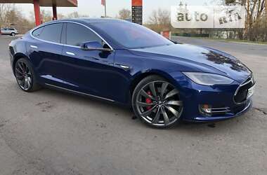 Лифтбек Tesla Model S 2016 в Одессе