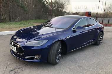 Ліфтбек Tesla Model S 2016 в Одесі