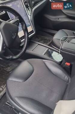 Ліфтбек Tesla Model S 2015 в Житомирі