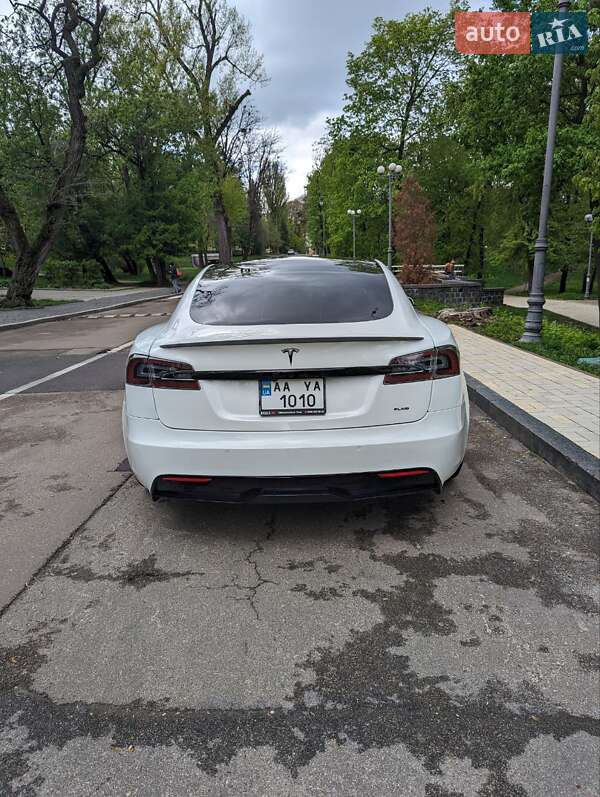 Ліфтбек Tesla Model S 2021 в Києві