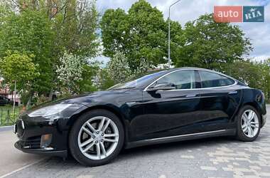 Лифтбек Tesla Model S 2015 в Киеве
