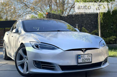 Лифтбек Tesla Model S 2018 в 