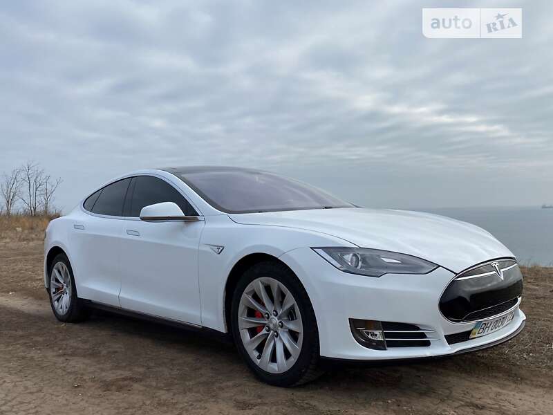 Хэтчбек Tesla Model S 2014 в Одессе