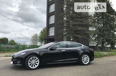 Ліфтбек Tesla Model S 2018 в Калуші
