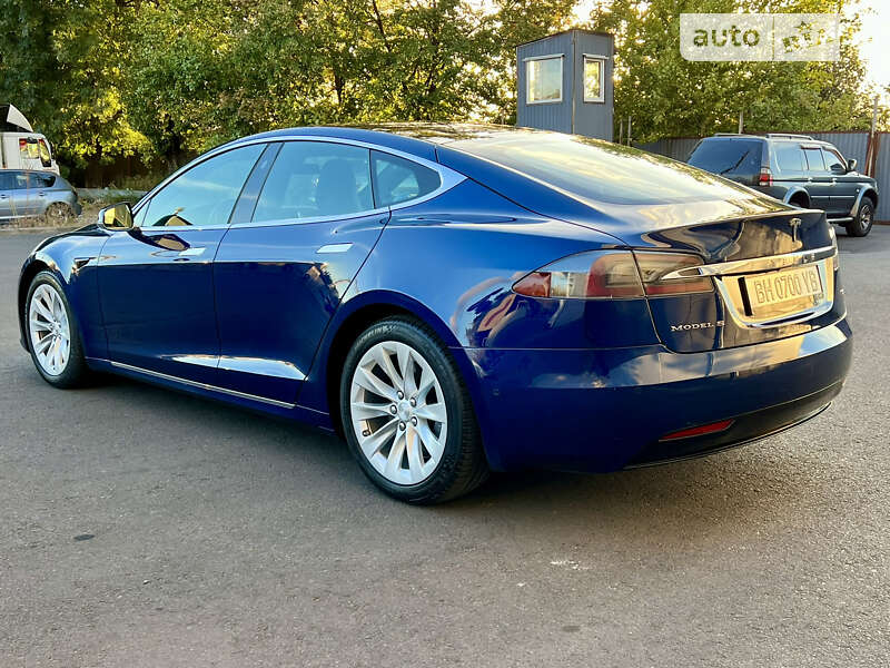 Лифтбек Tesla Model S 2017 в Одессе