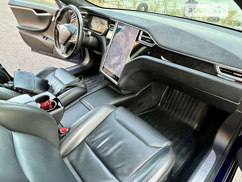 Лифтбек Tesla Model S 2017 в Одессе