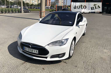 Лифтбек Tesla Model S 2016 в Полтаве