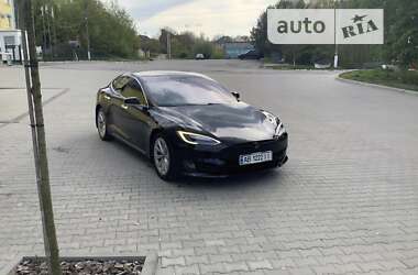 Ліфтбек Tesla Model S 2017 в Вінниці